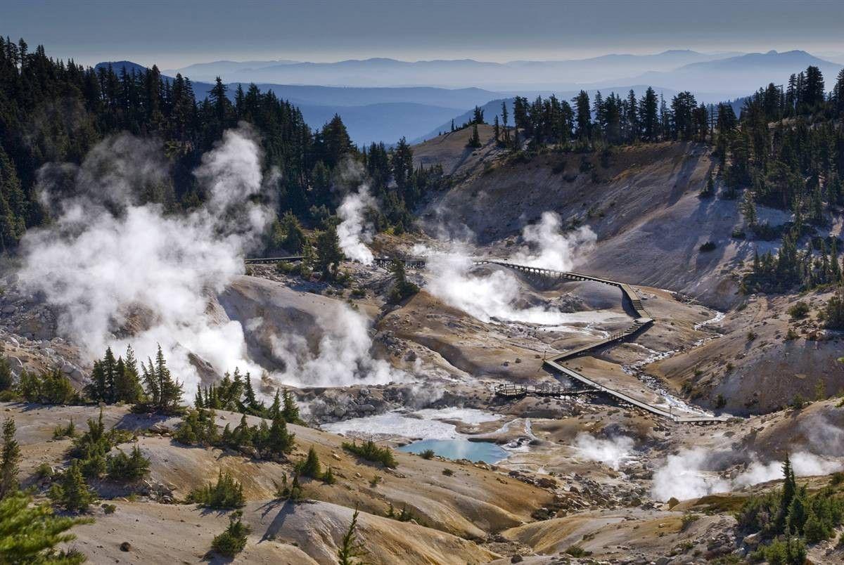 Mountain: Lassen Volcanic National Park Steam Volcano Mountains