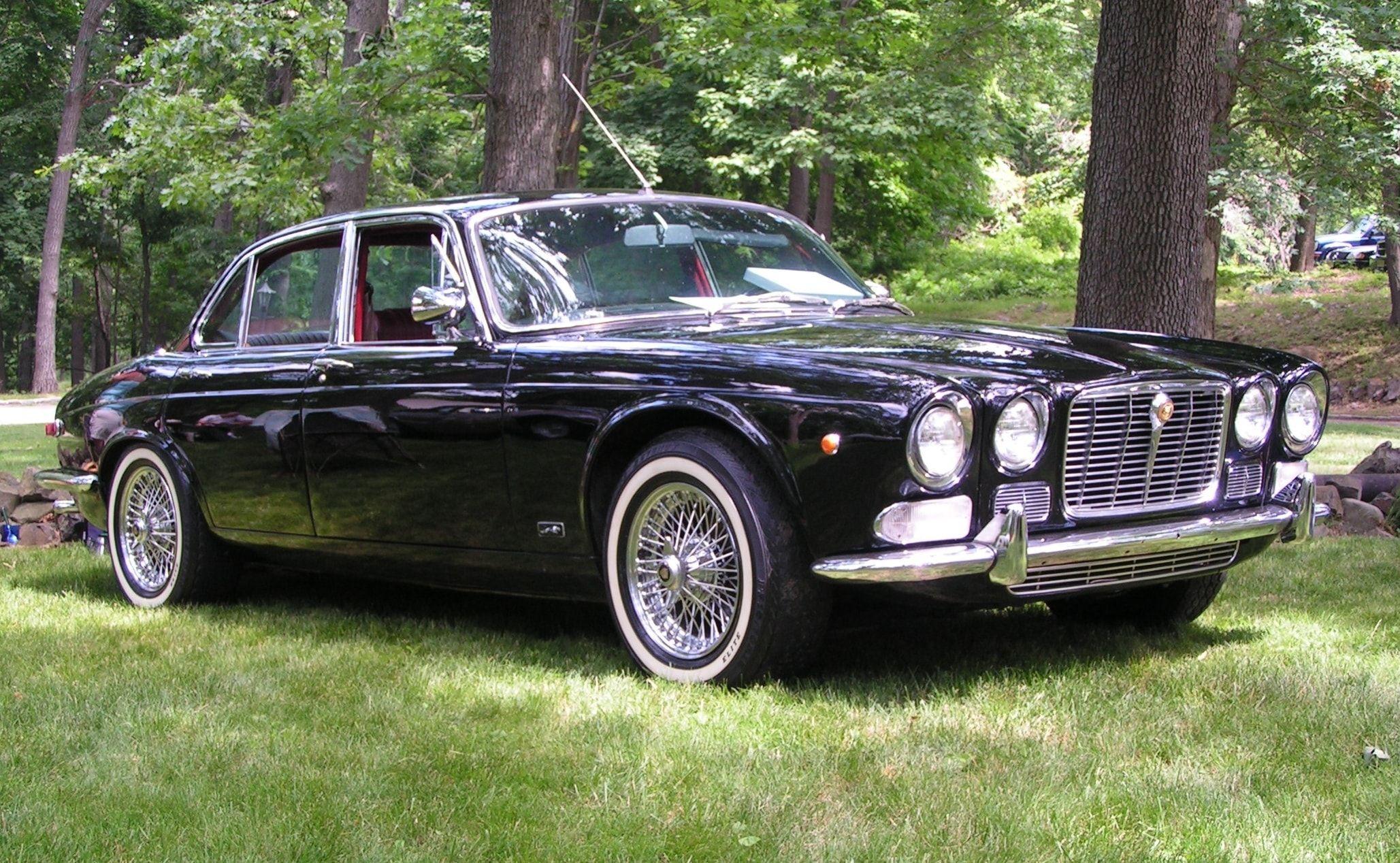 1968 Jaguar XJ6 HD Desktop Wallpapers