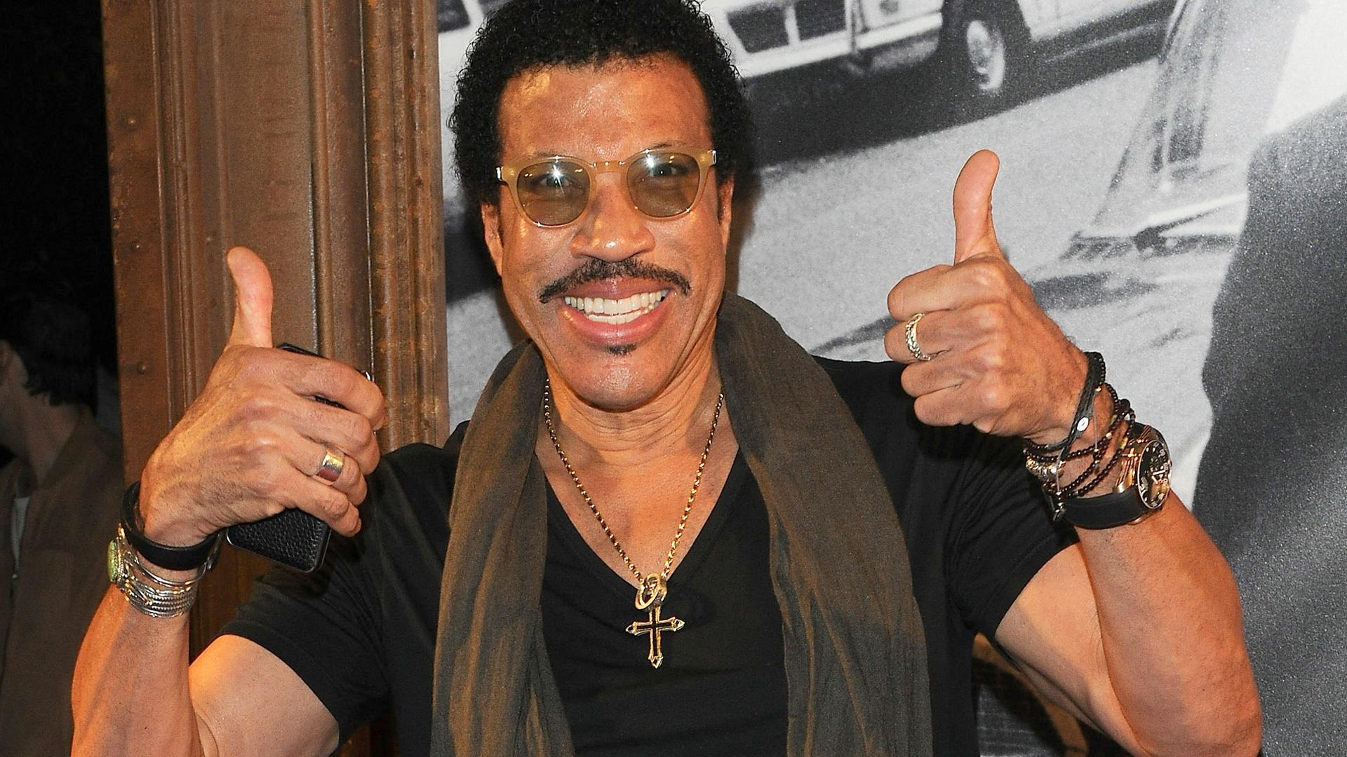 Lionel Richie Smile Wallpapers 60793 ~ HDWallSource