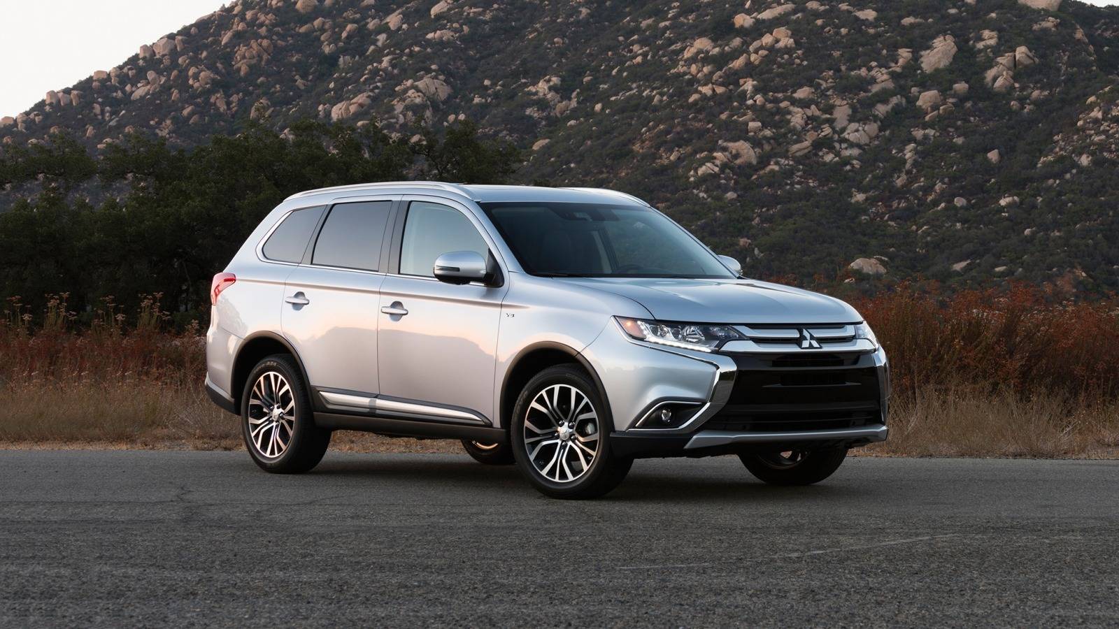 2019 Mitsubishi Outlander Pricing, Features, Ratings and Reviews