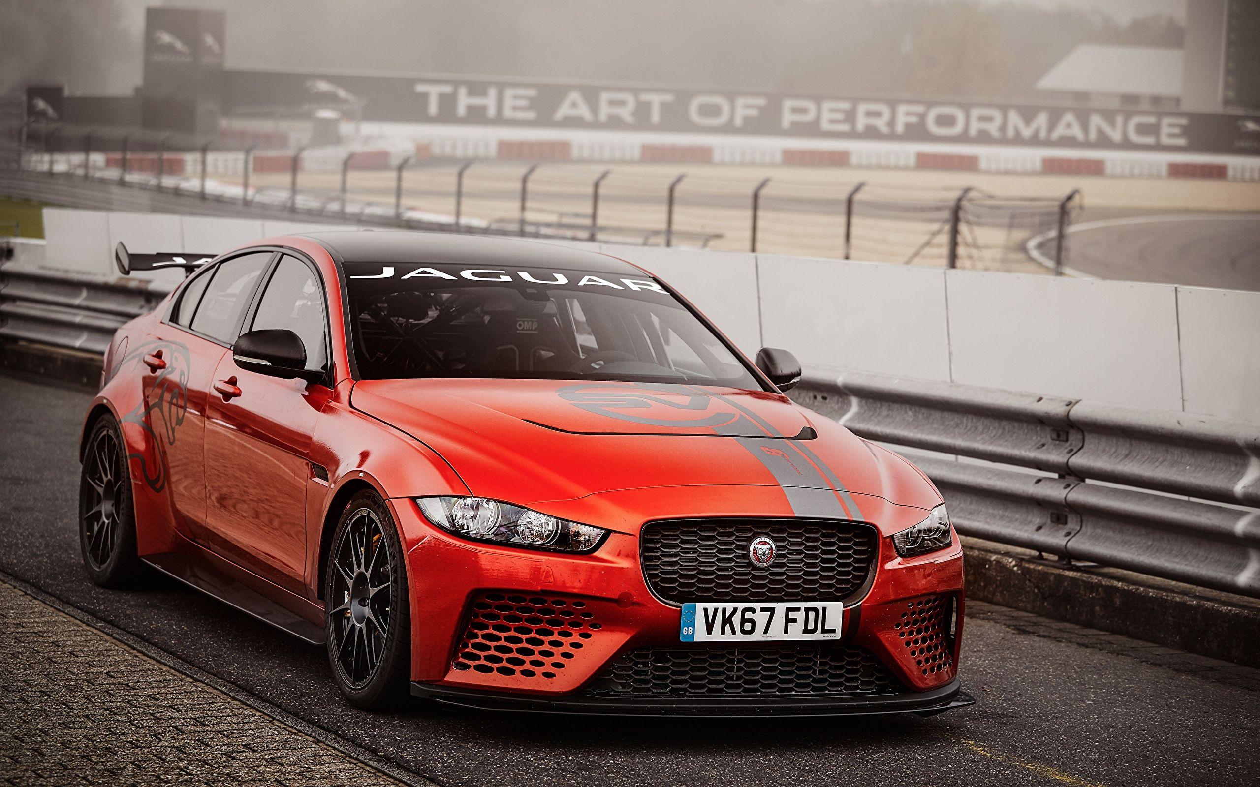 Picture Jaguar XE SV Project 8 Orange auto