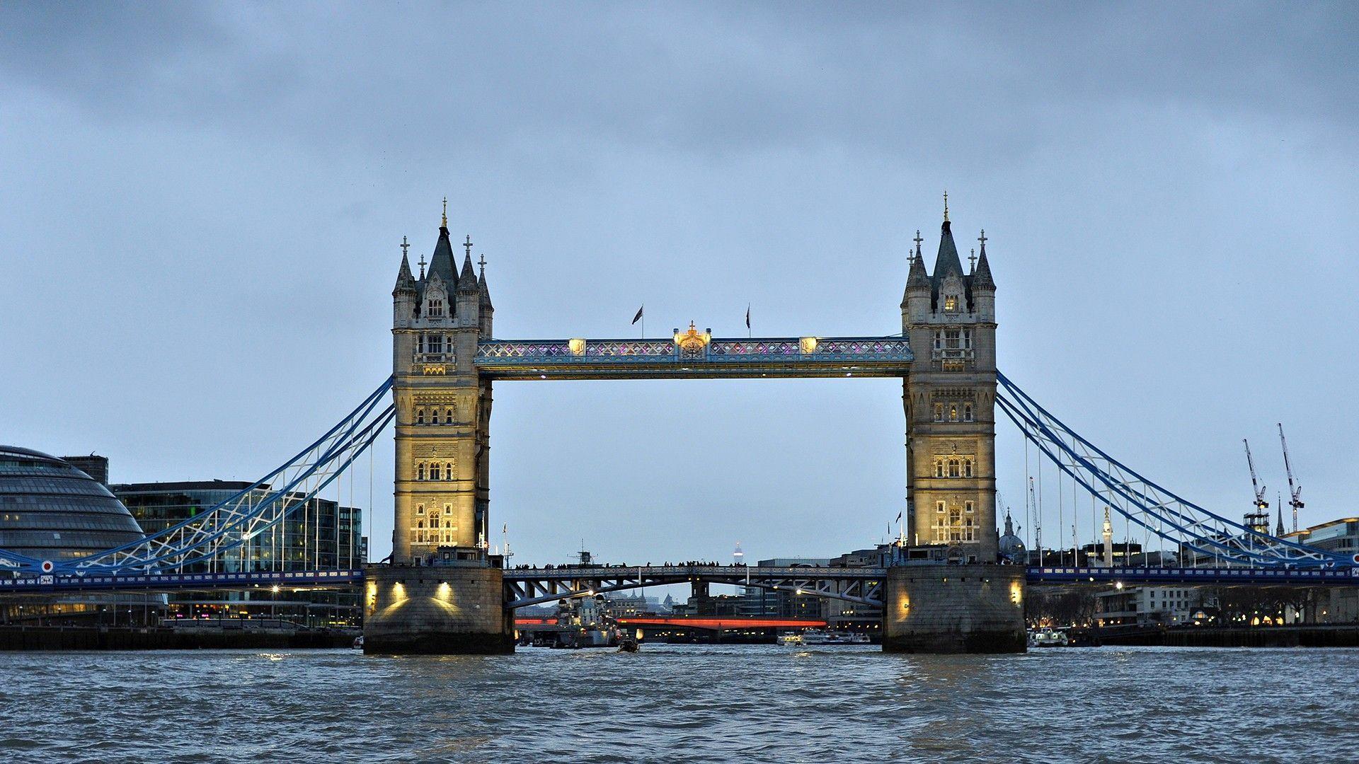 Tower Bridge Silhouetted Statue Wallpapers