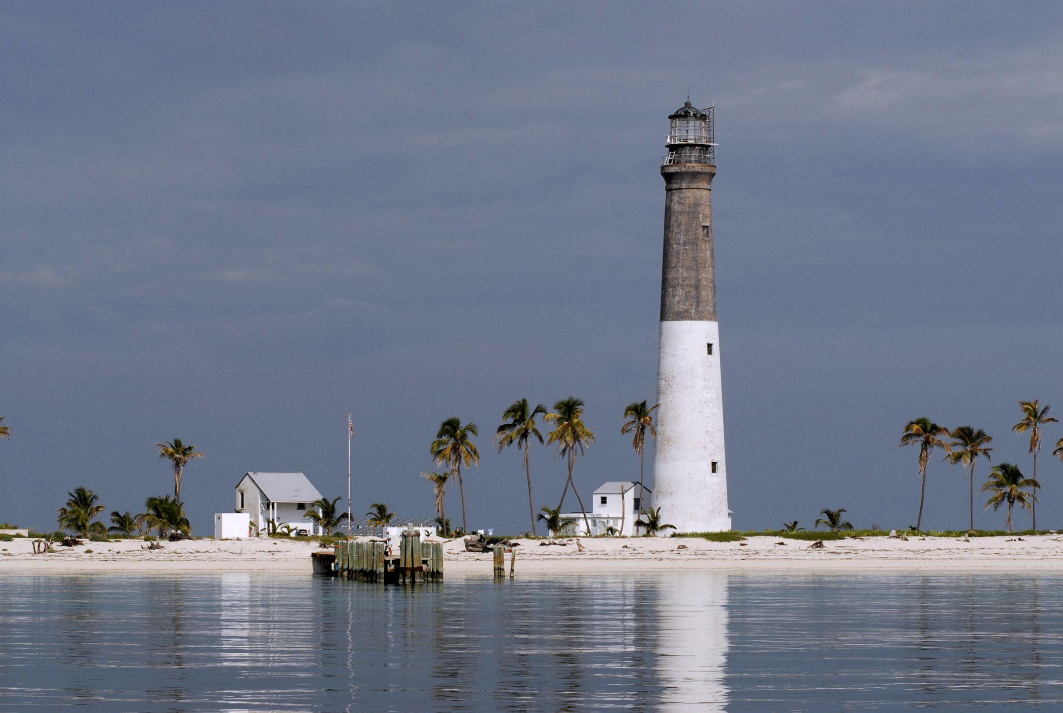 Dry Tortugas: Coastal Fortress, Coral Reefs, Marine Life