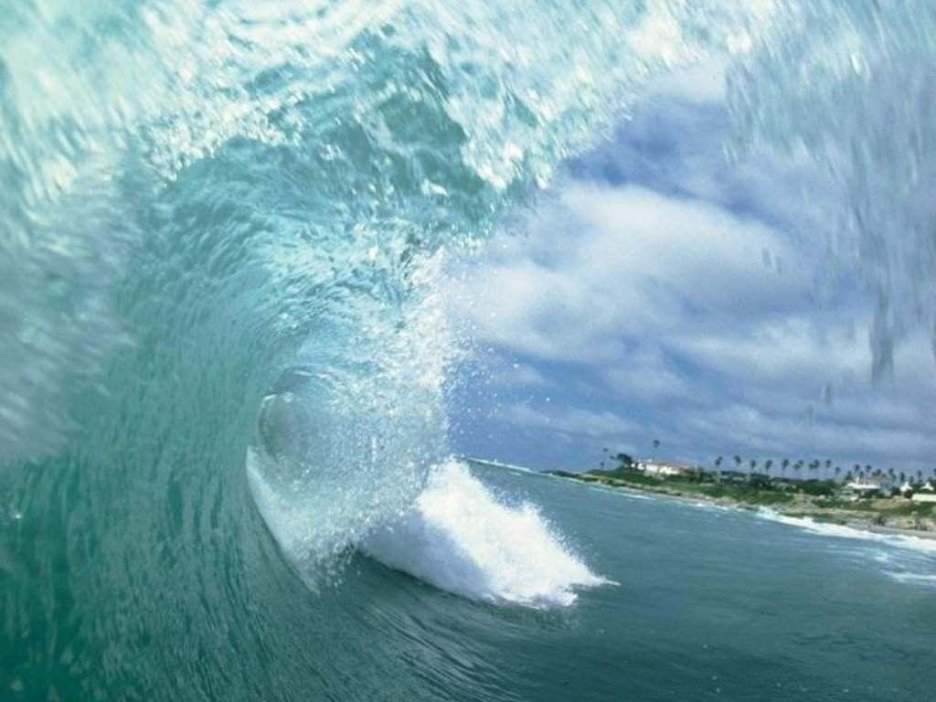 Hd Wallpapers Tsunami Waves 1600 X 1200 472 Kb