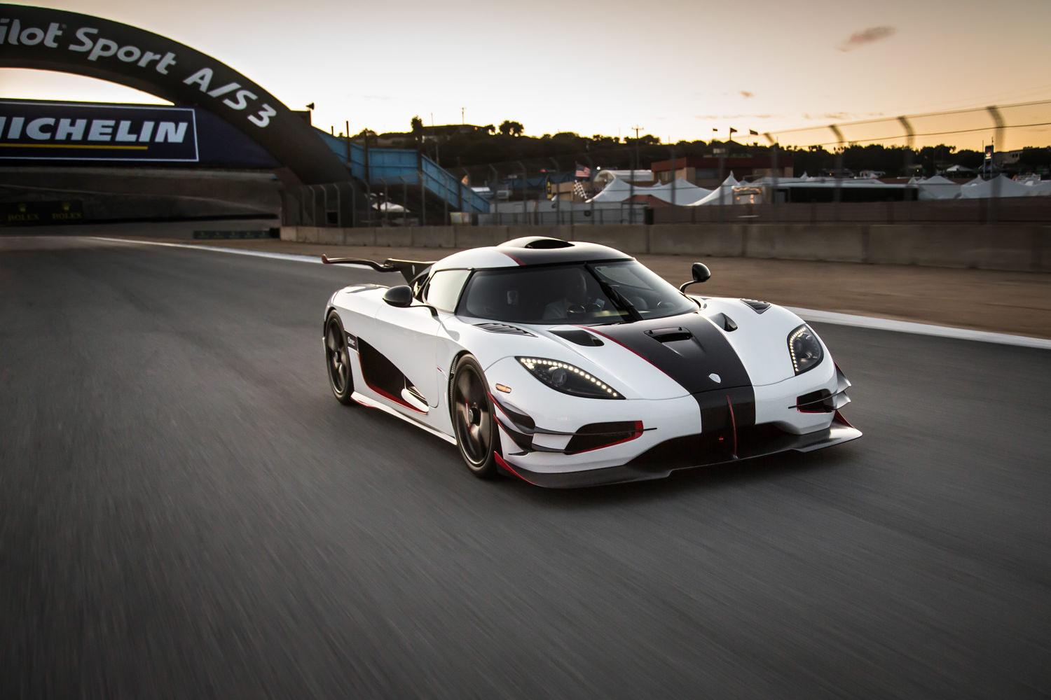 Koenigsegg One 1 Motion Wallpapers