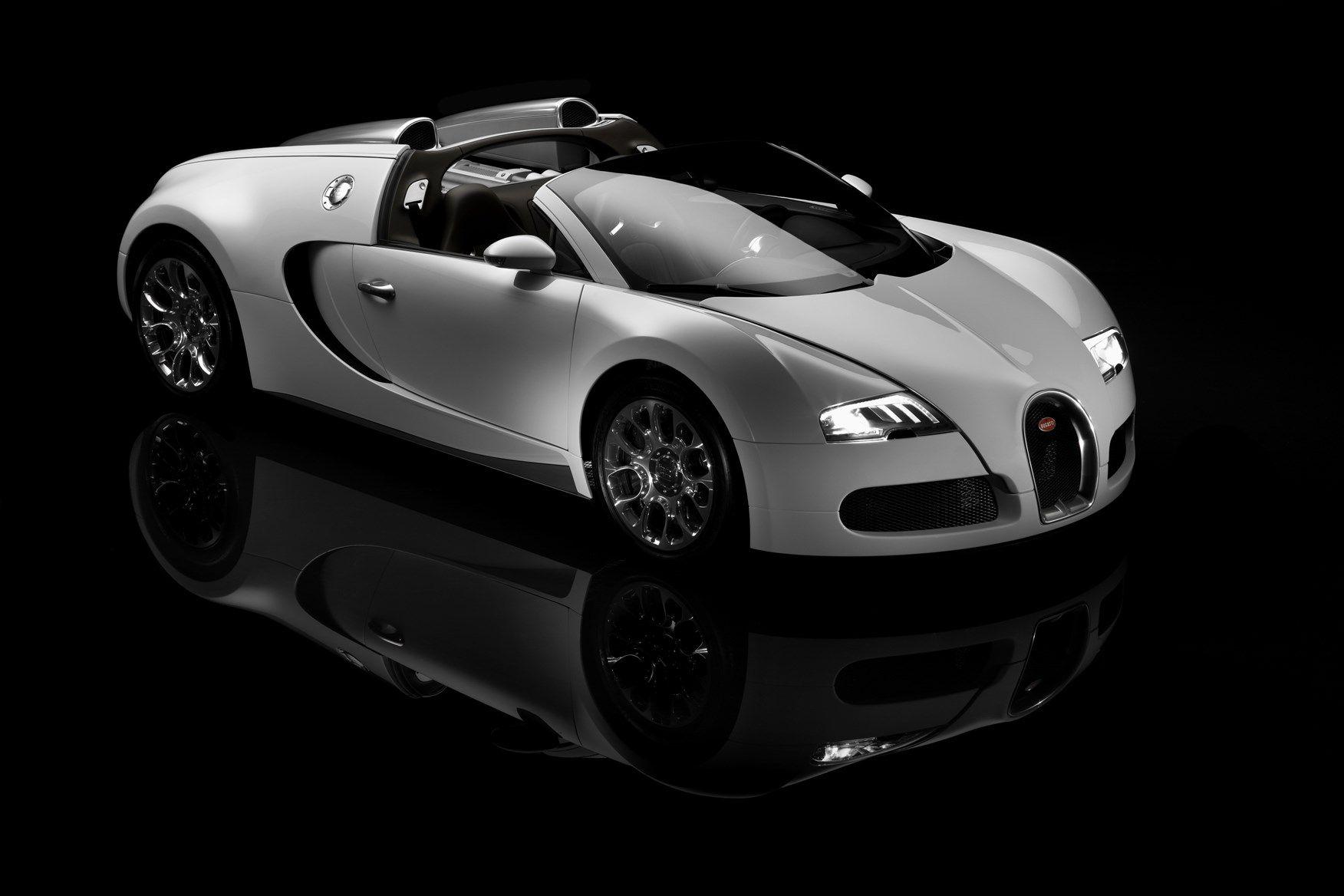 Bugatti Veyron by CAR Magazine