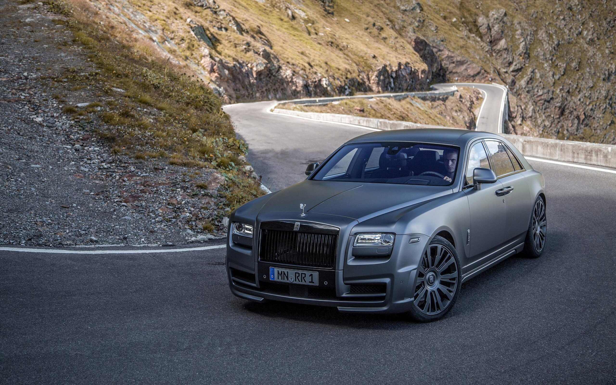 HD Matte gray Rolls Royce Ghost Wallpapers