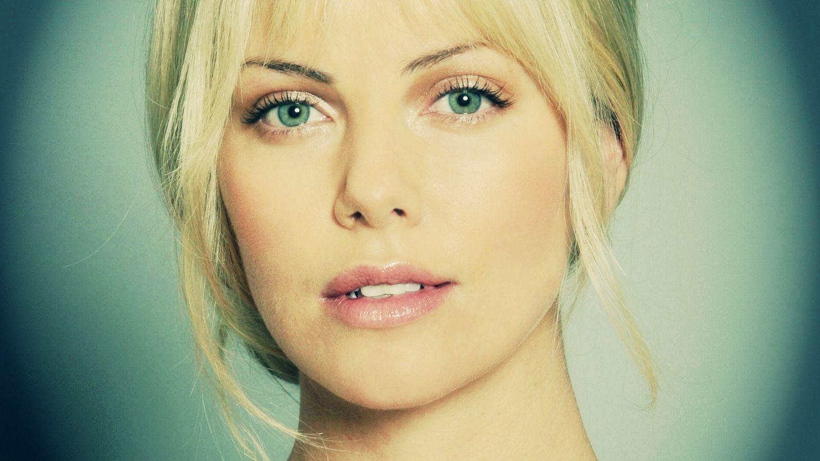 Charlize Theron best hdwallpapers