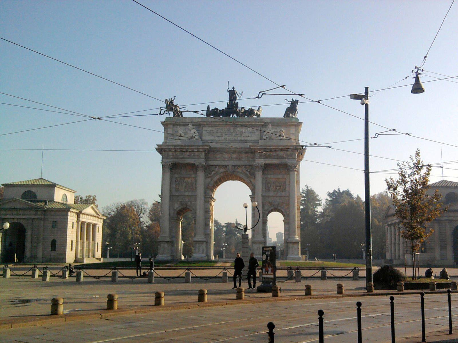 City view Arch of peace in Milan