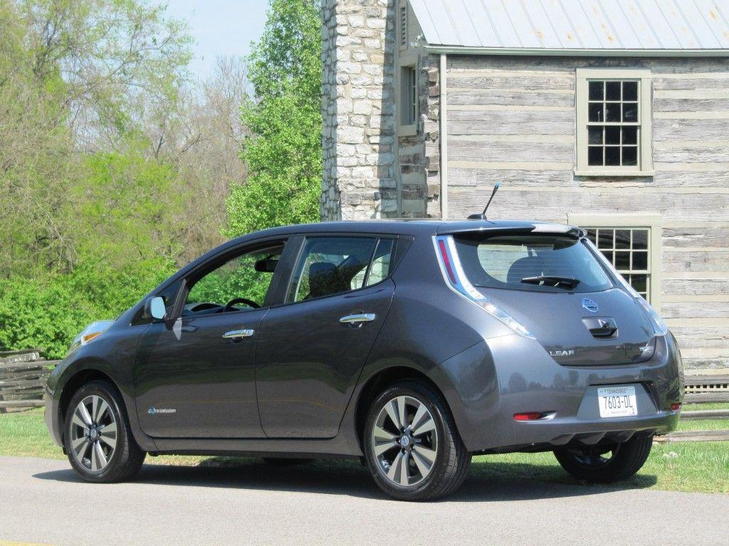 2017 Nissan Leaf Wallpapers