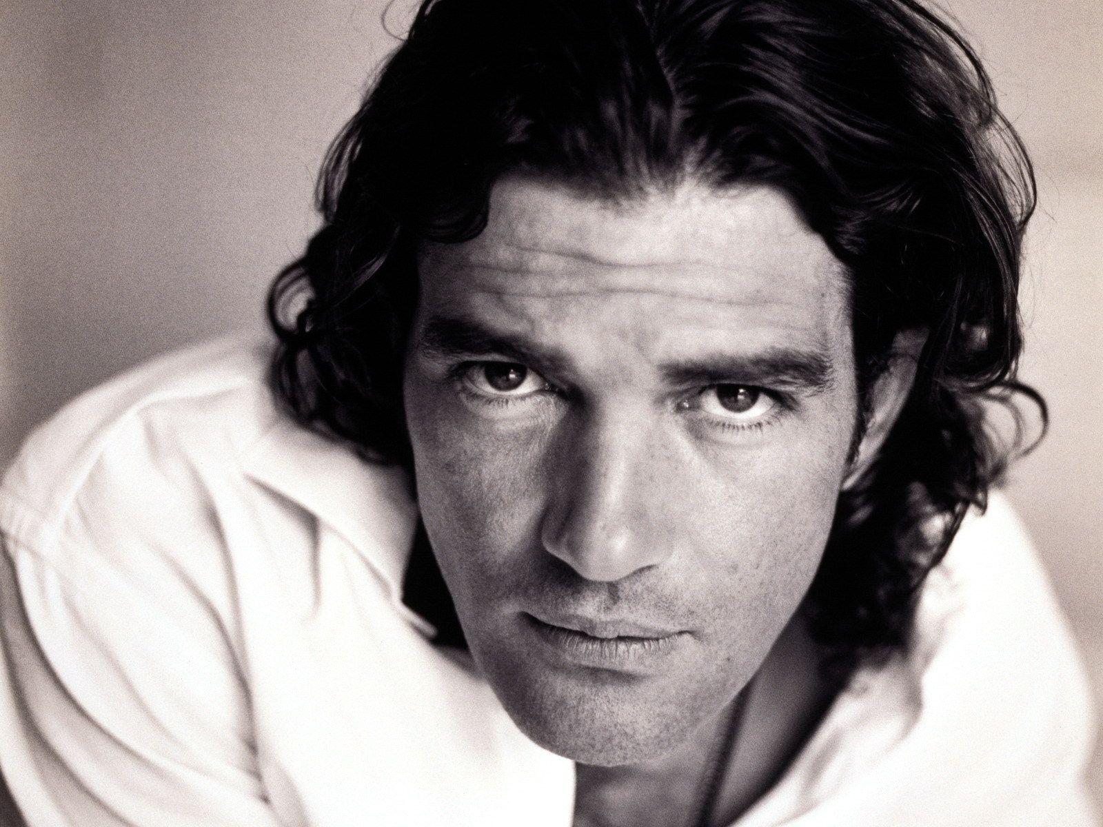 Famous Actor Antonio Banderas wallpapers and image