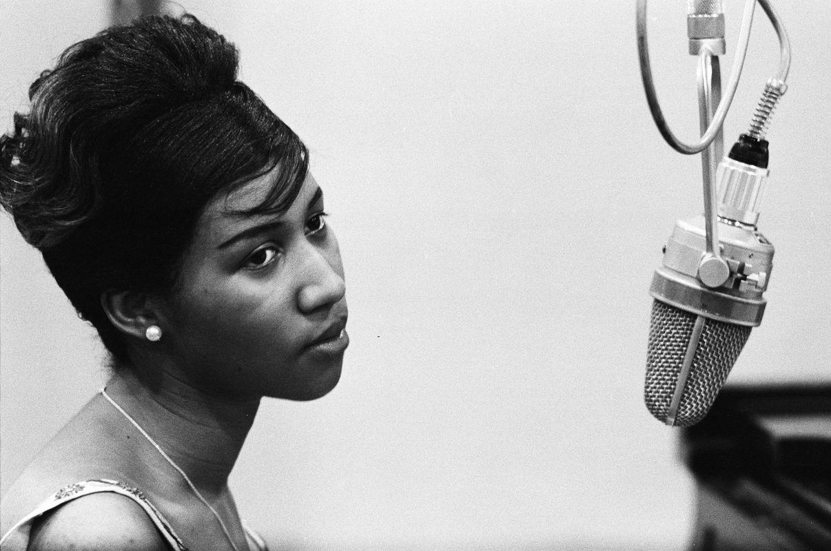 Awesome Aretha Franklin HD Wallpapers Free Download