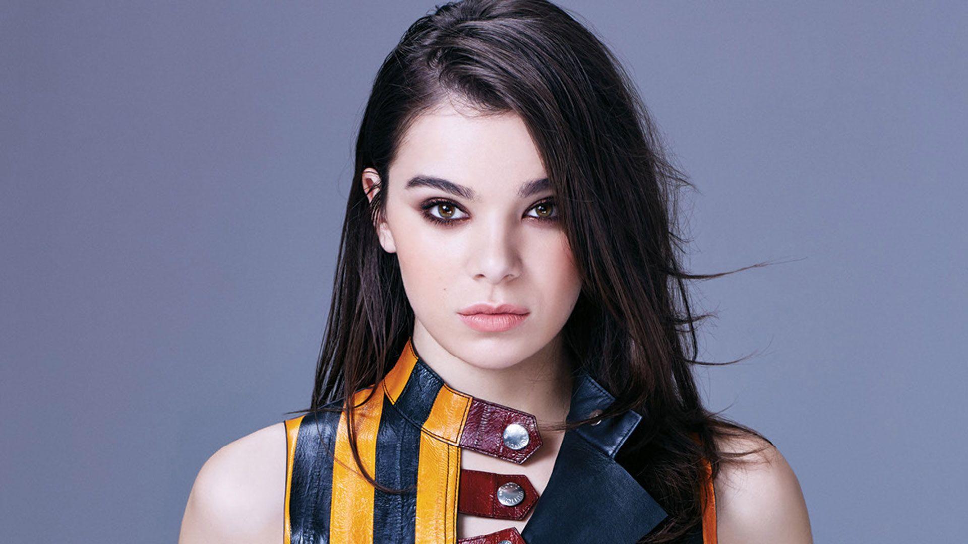 Hailee Steinfeld Wallpapers