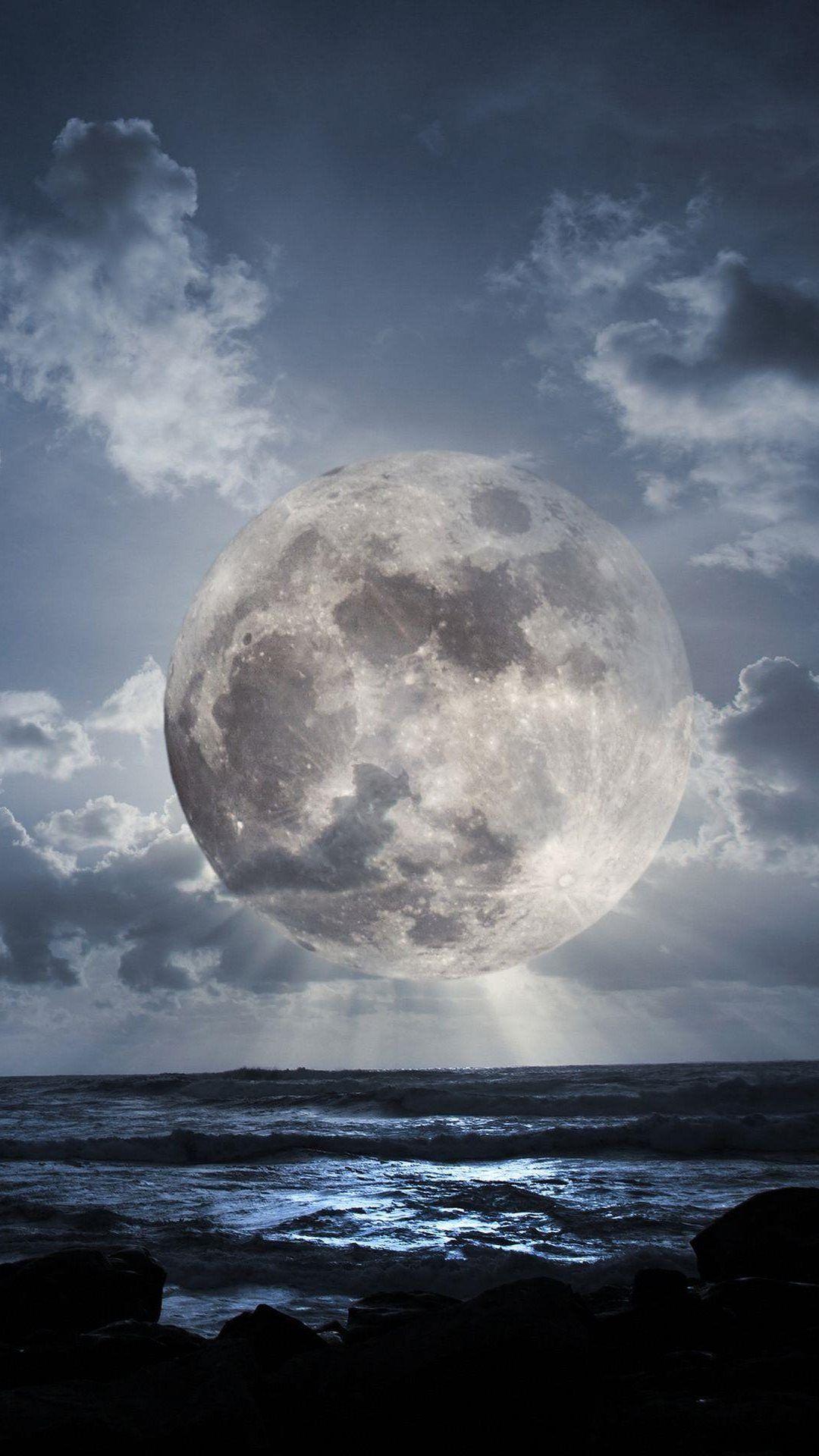 Super Moon Over Sea iPhone 8 Wallpapers Download