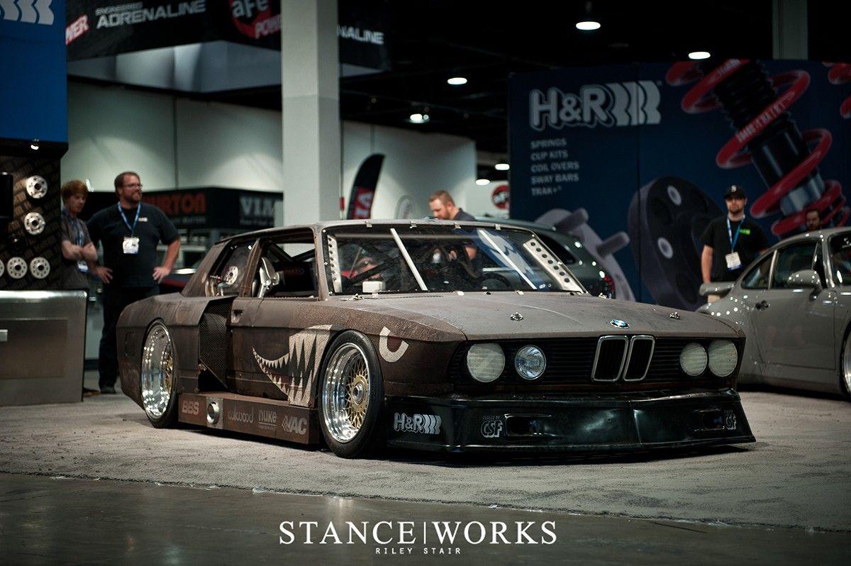 This Rusty Old BMW E28 5 Series Is Actually a Race Car