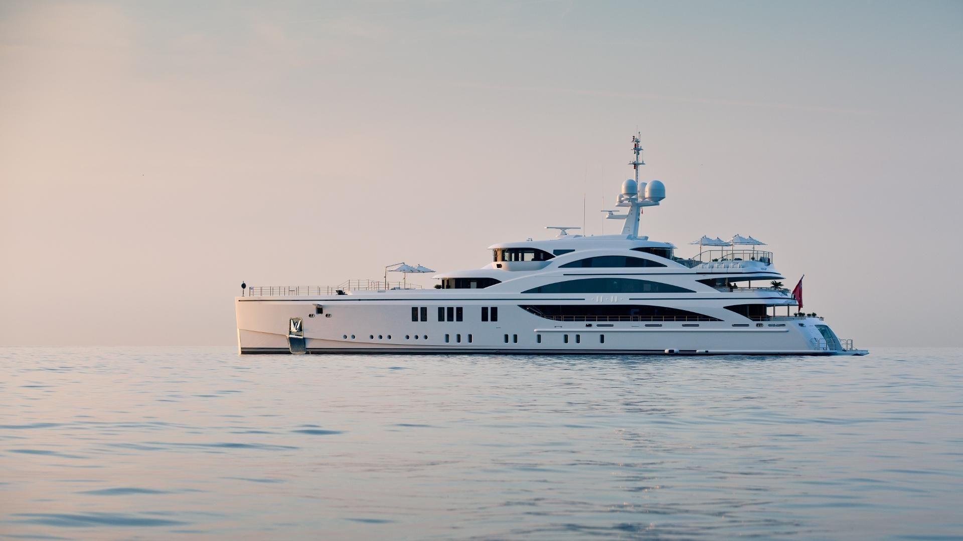 World’s 7 Most Luxurious Yachts