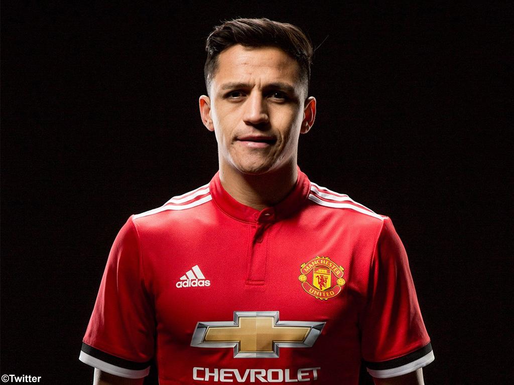 Alexis Sanchez joins Manchester United