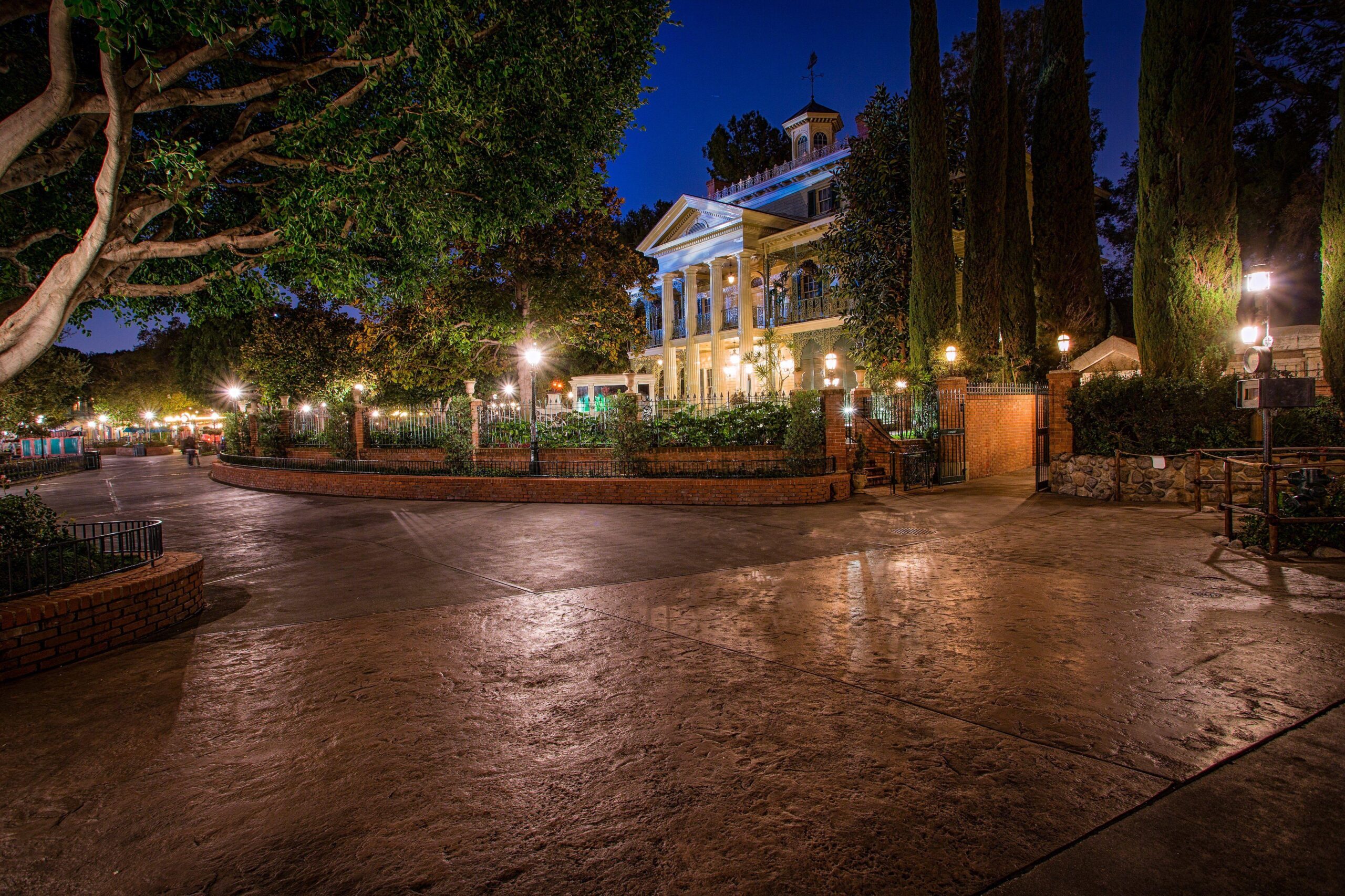 USA Disneyland Parks Houses California Anaheim Design HDR Night