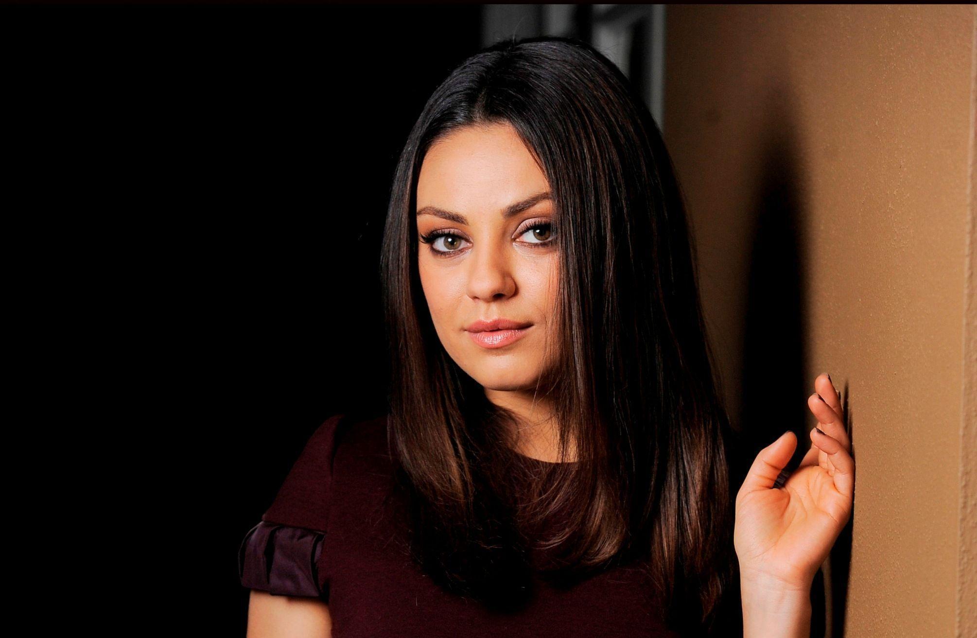 Mila Kunis Hd Wallpapers