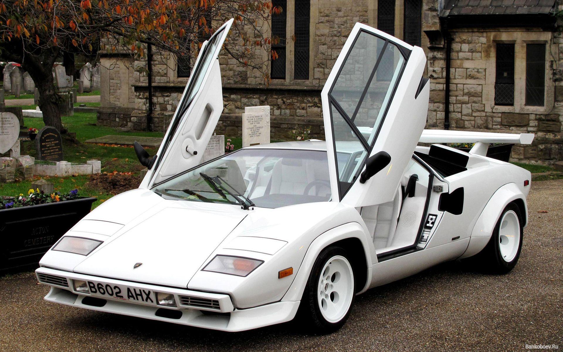 White Lamborghini Countach wallpapers