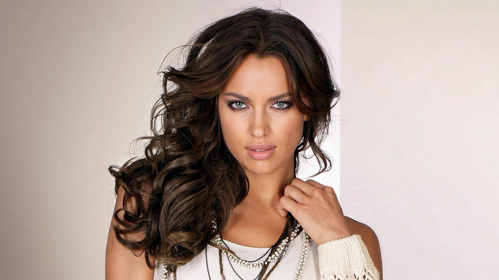 Irina Shayk New Hd Wallpapers For Ipad