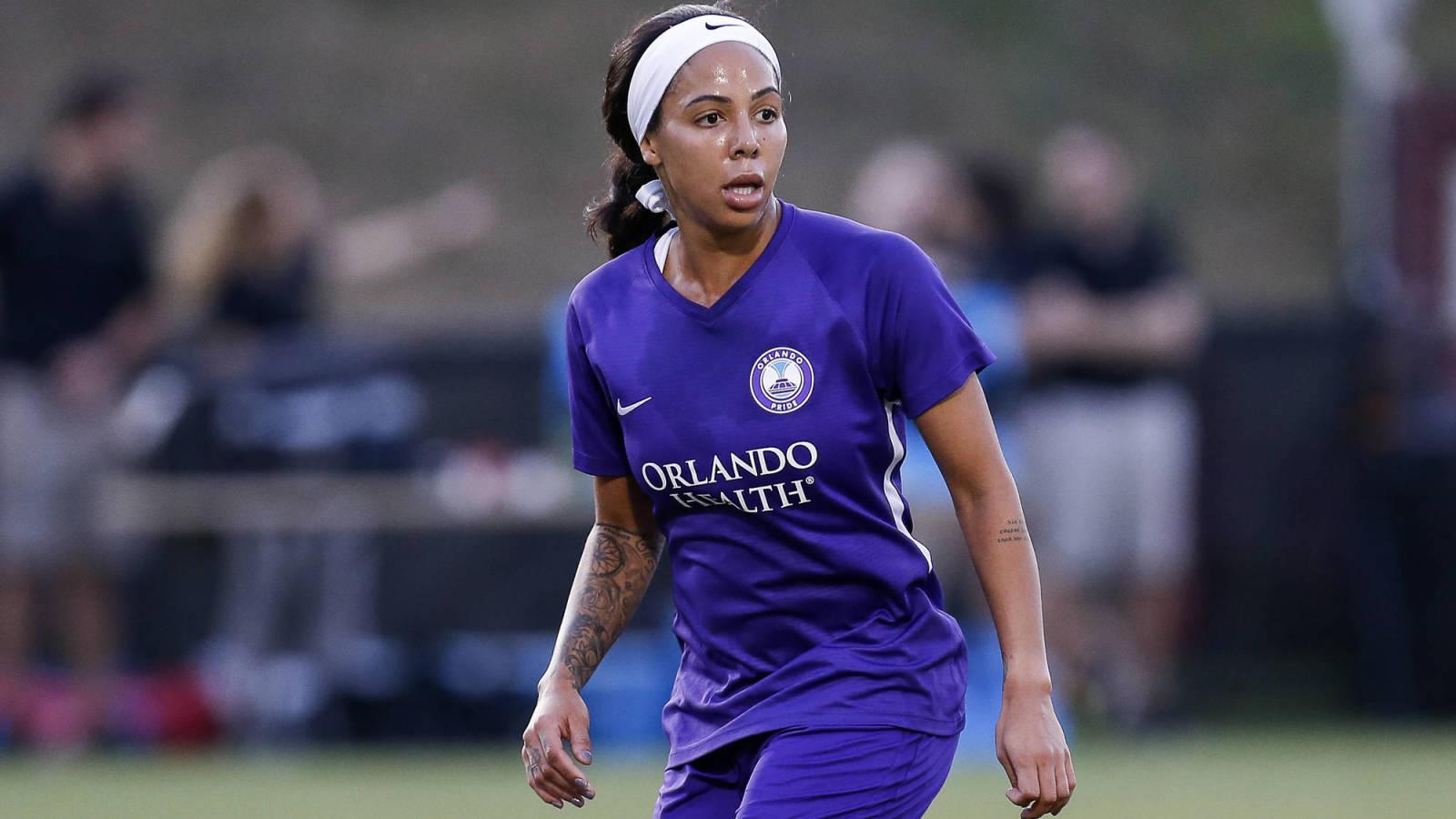 Sydney Leroux shuts down critics over her practicing while pregnant