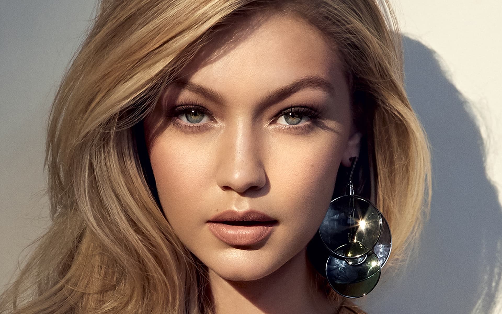 20+ Gigi Hadid wallpapers High Quality Resolution Download