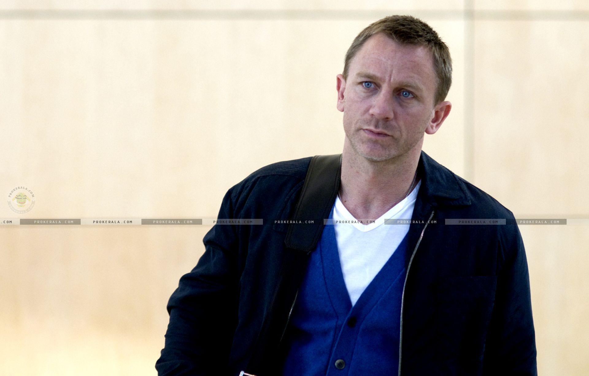 Download Daniel Craig Wallpapers # 9