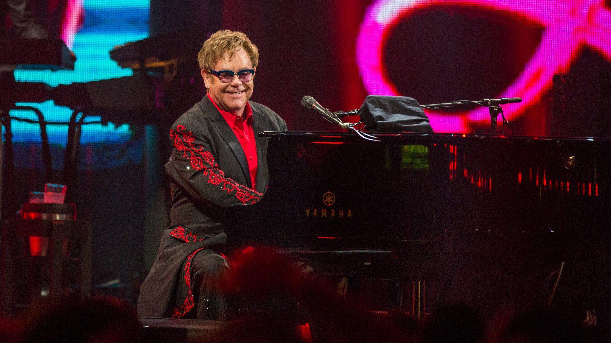 ELTON JOHN rock pop glam classic piano concert wallpapers