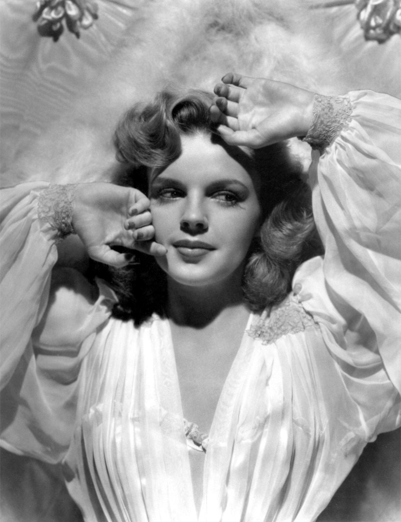 Judy Garland HD Wallpapers