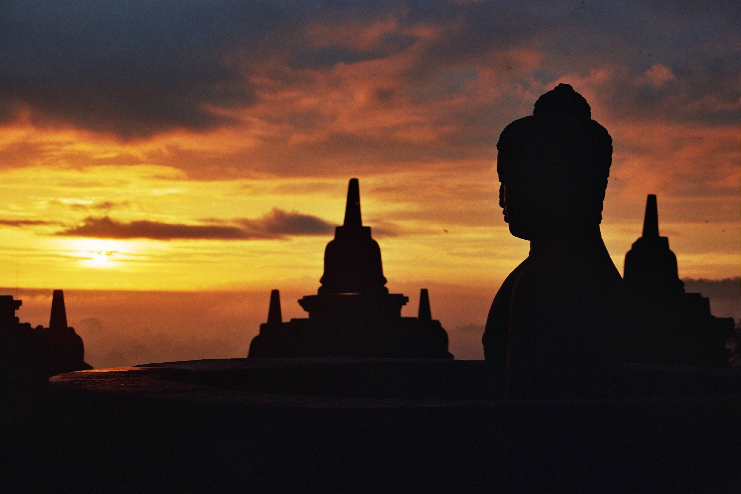 Twilight In Borobudur Temple HD Wallpapers Widescreen