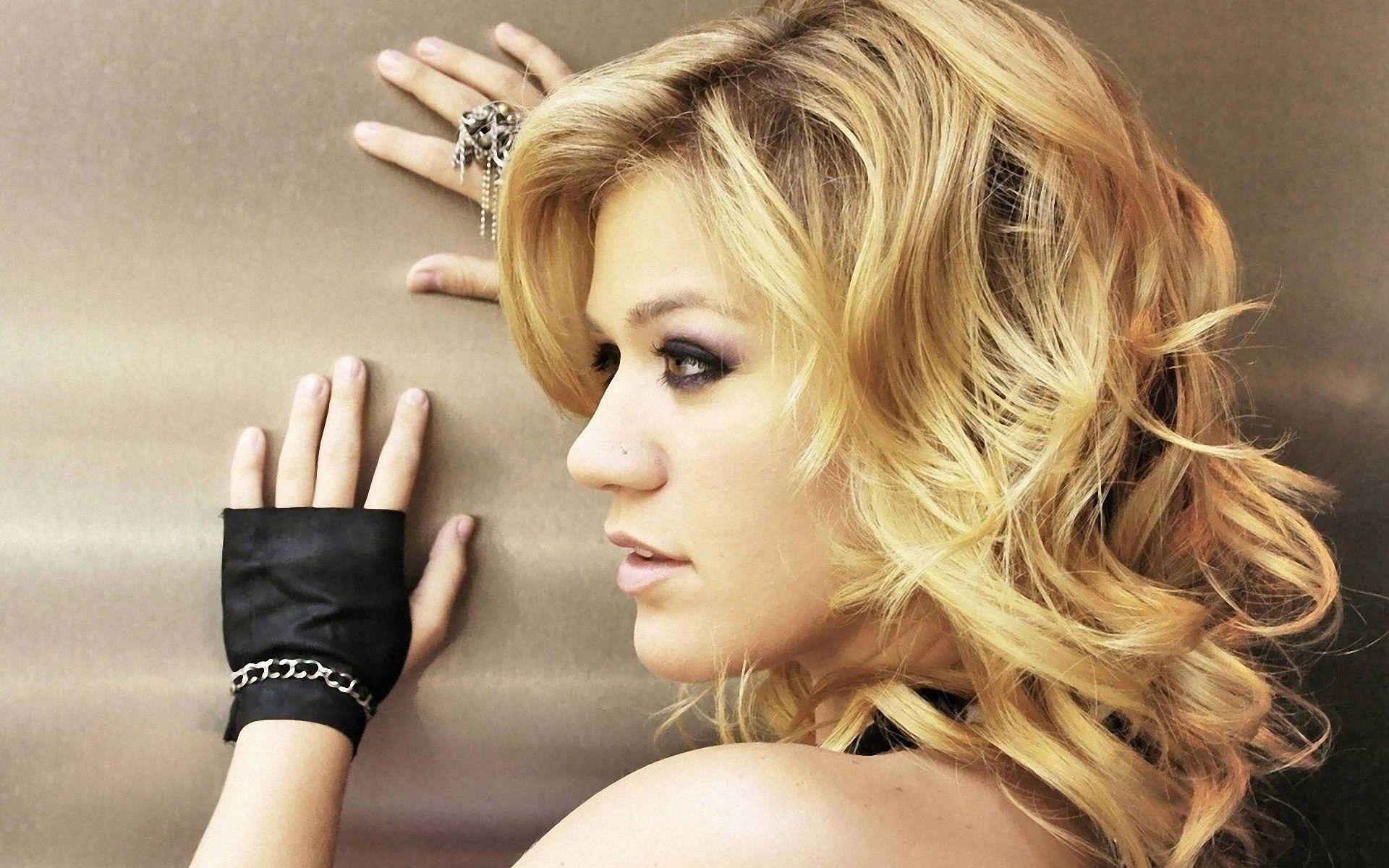 19 HD Kelly Clarkson Wallpapers