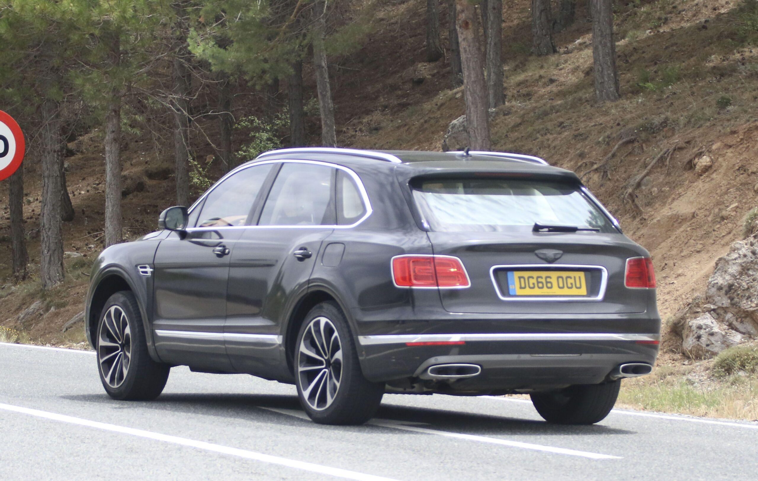 2019 Bentley Bentayga Plug