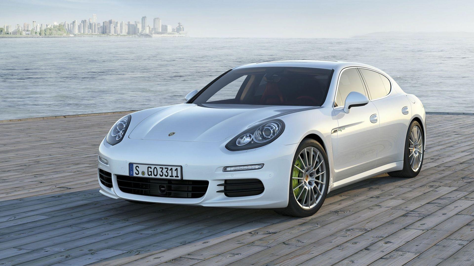 2014 Porsche Panamera Wallpapers