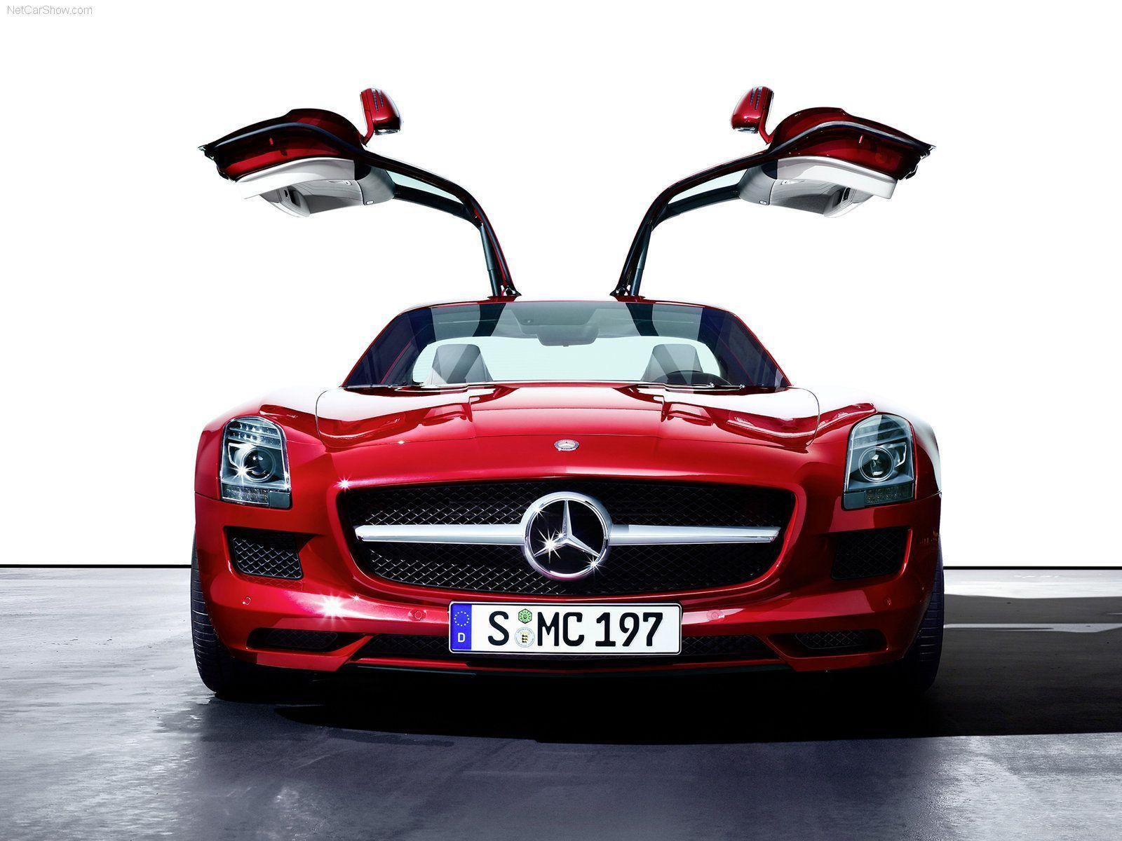 Mercedes Benz SLS AMG Wallpapers