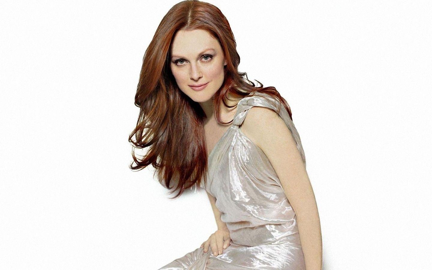 Julianne Moore Wallpapers HD