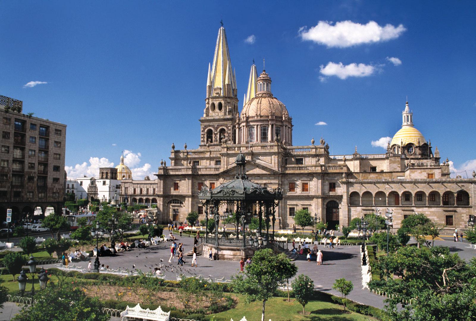 Guadalajara photos, places and hotels