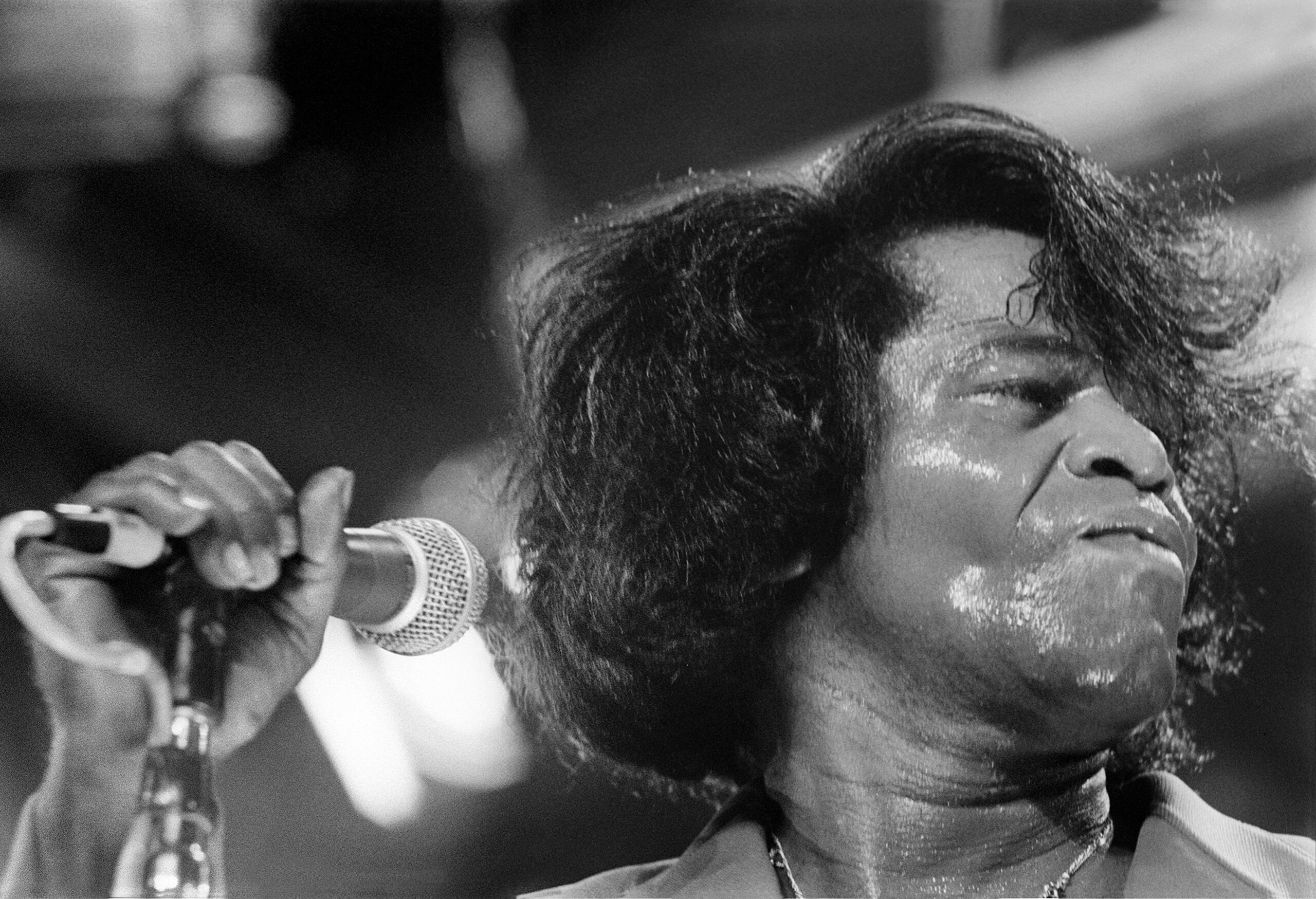 JAMES BROWN r