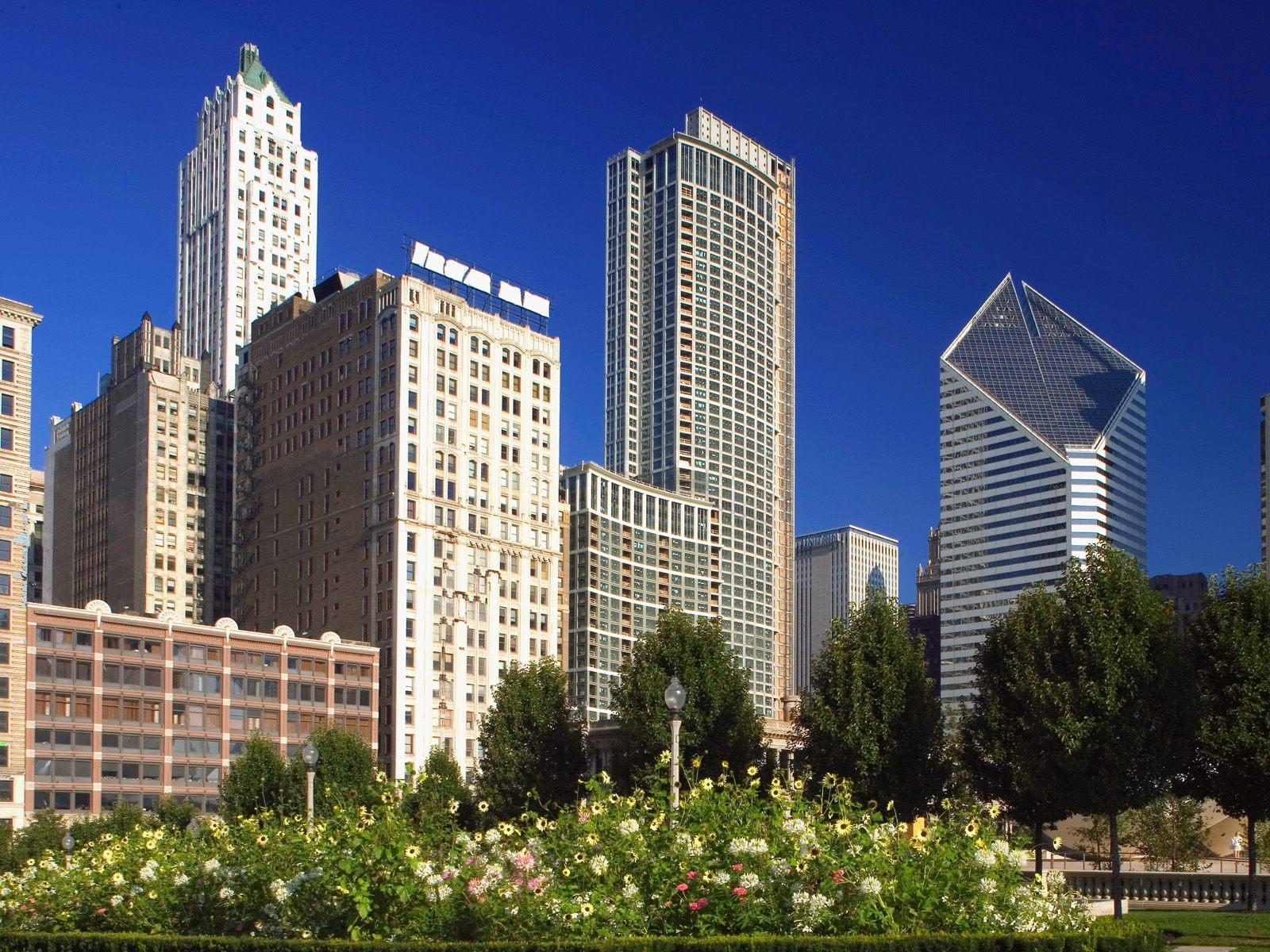 Chicago Skyline From Millennium Park, Illinois – Youmadeo Wallpapers