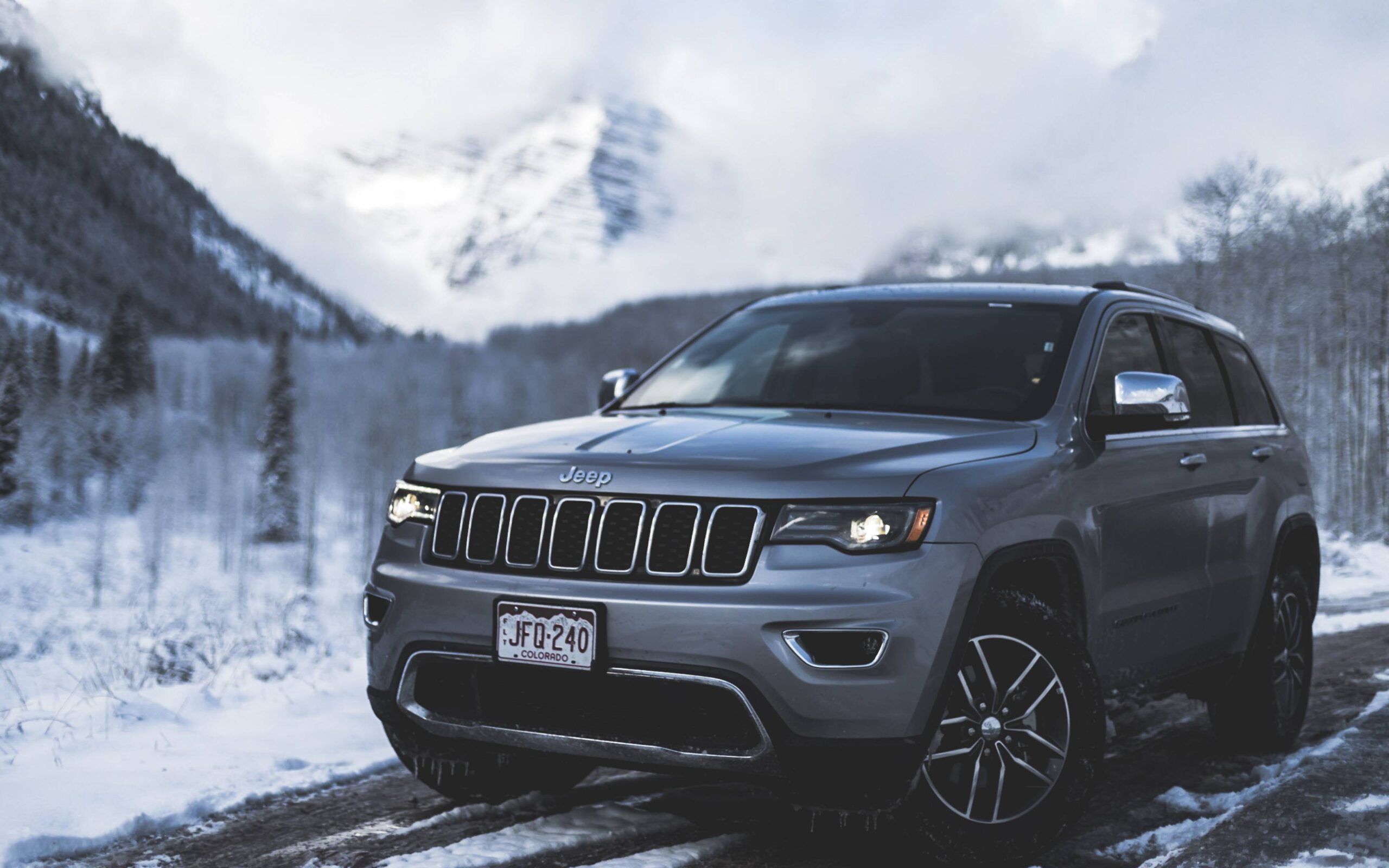 Download wallpapers 2018 jeep cherokee, compact suv, car