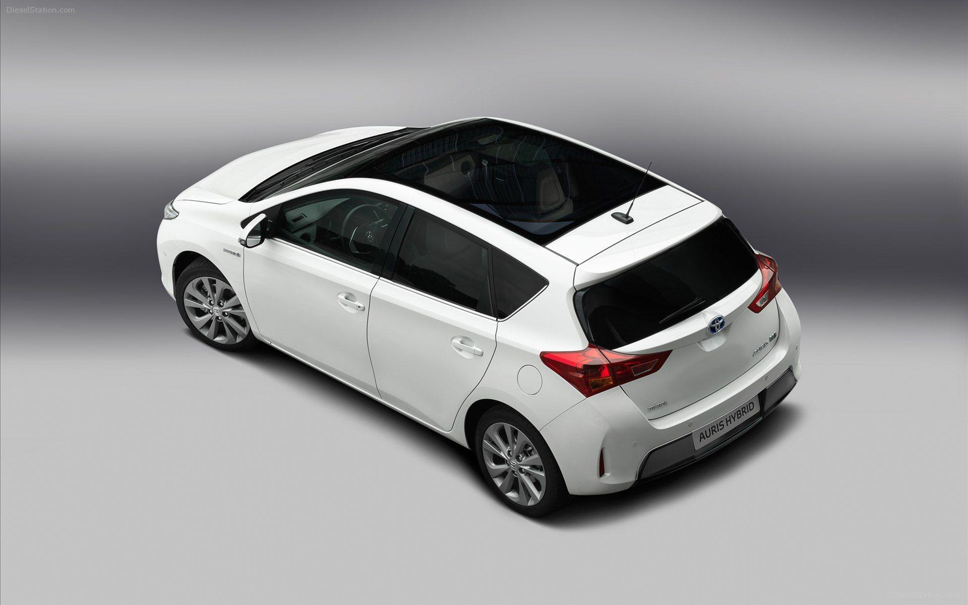 Toyota Auris Hybrid 2013 Widescreen Exotic Car Wallpapers of 24