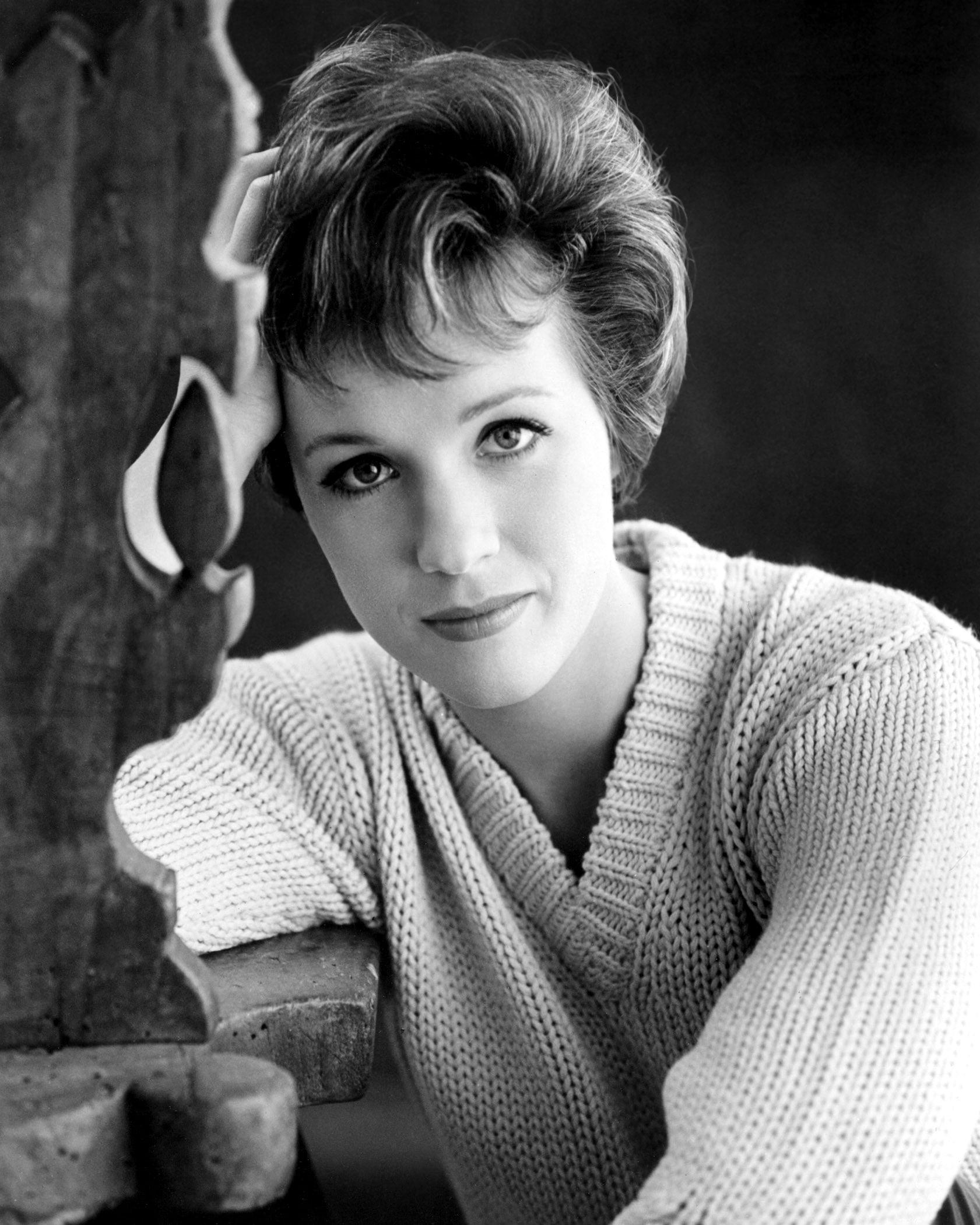 Julie Andrews HD Wallpapers