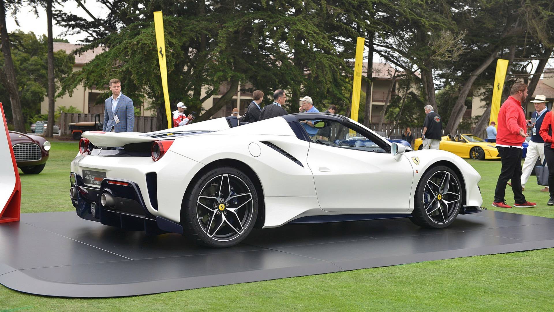 Ferrari 488 Pista Spider Gets Full Tech Specs Rundown In Paris