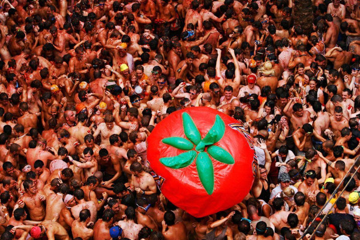 LA TOMATINA