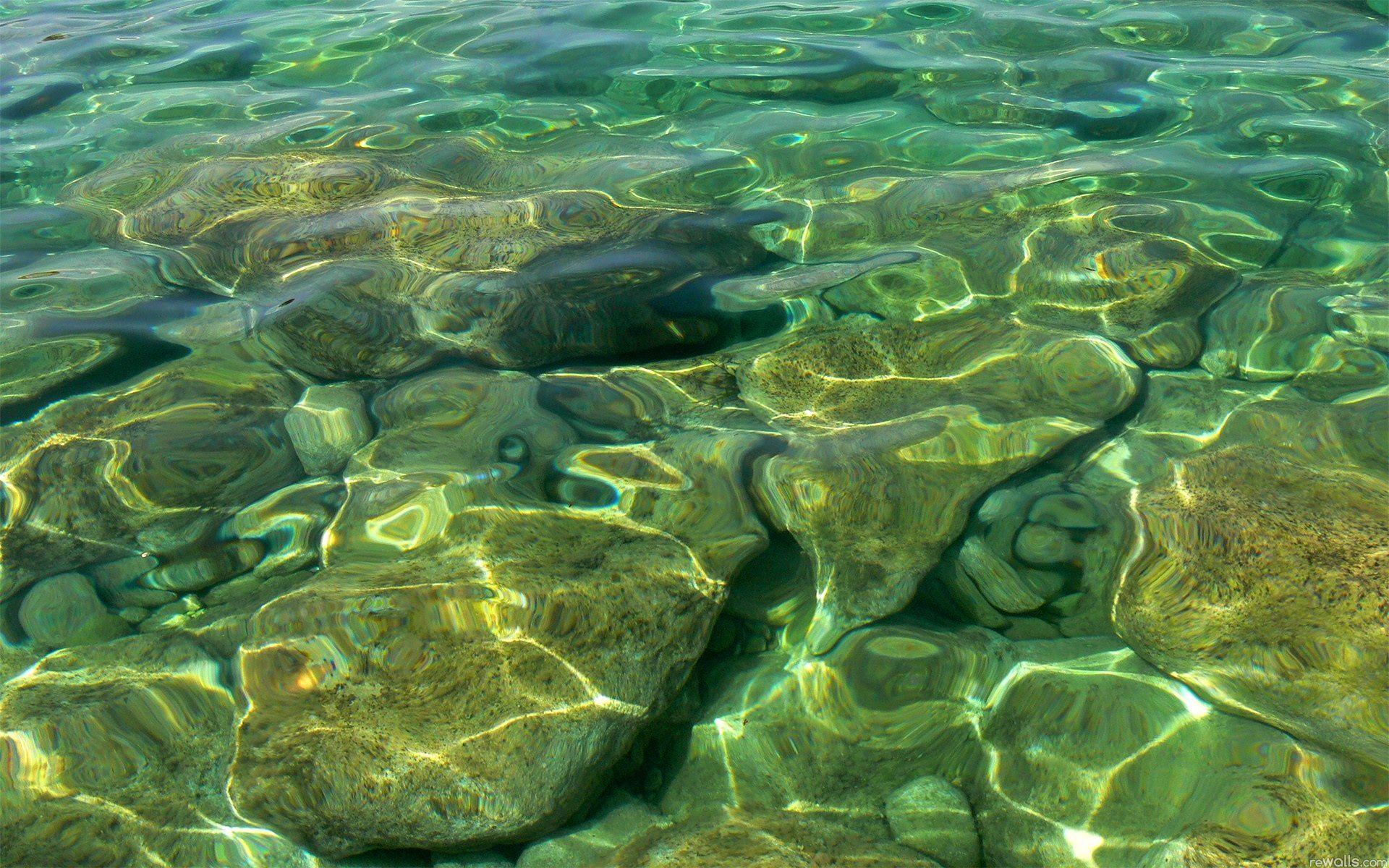 Water stones reflection