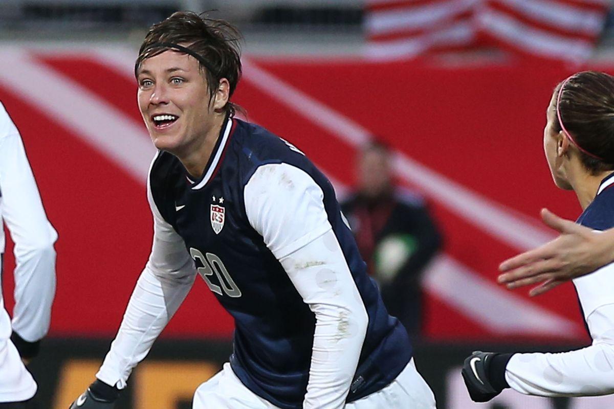 Abby Wambach breaks international goal