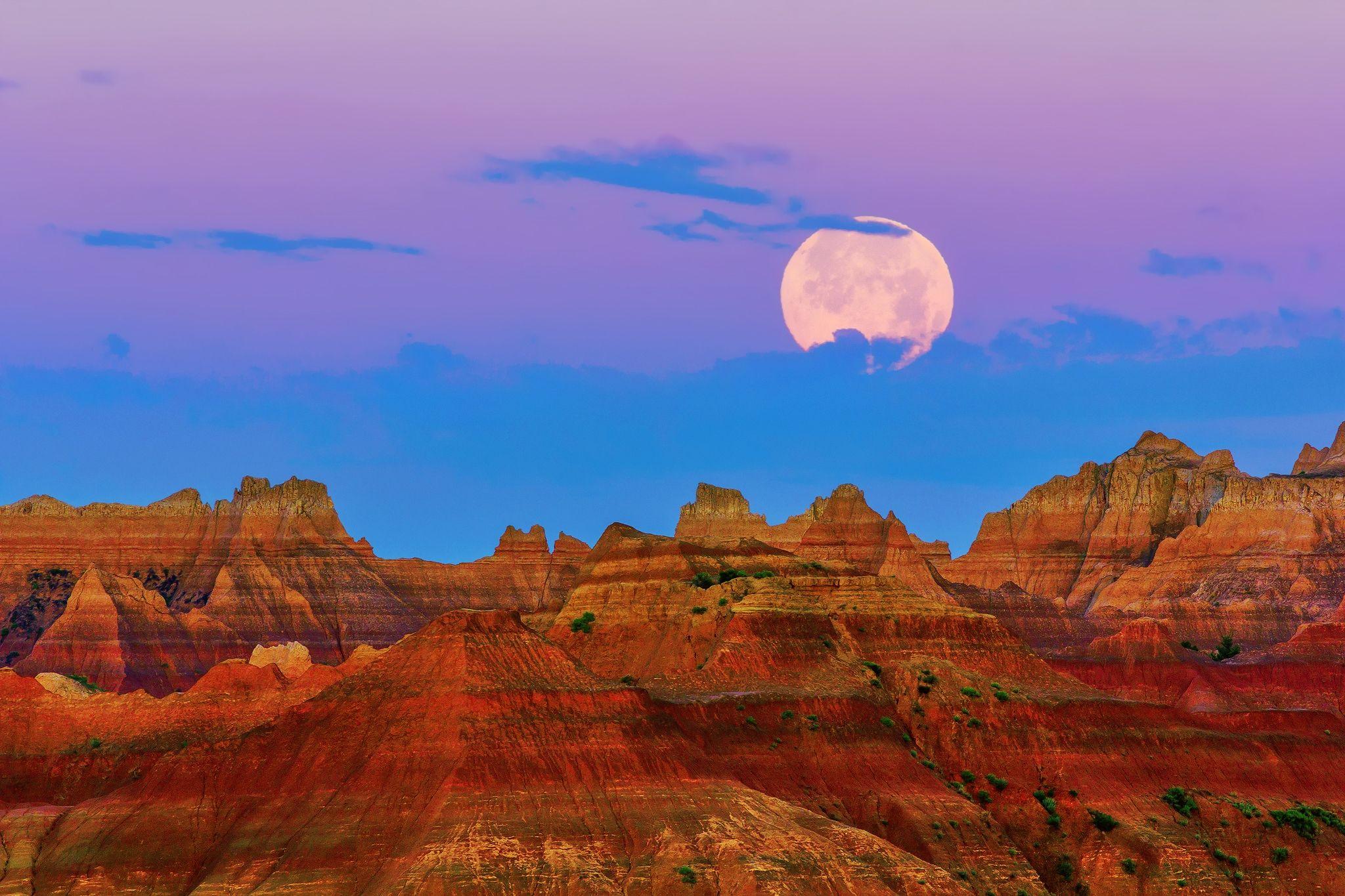 Wallpapers morning, mountains, moon, summer, sky, Yuyun, Badlands