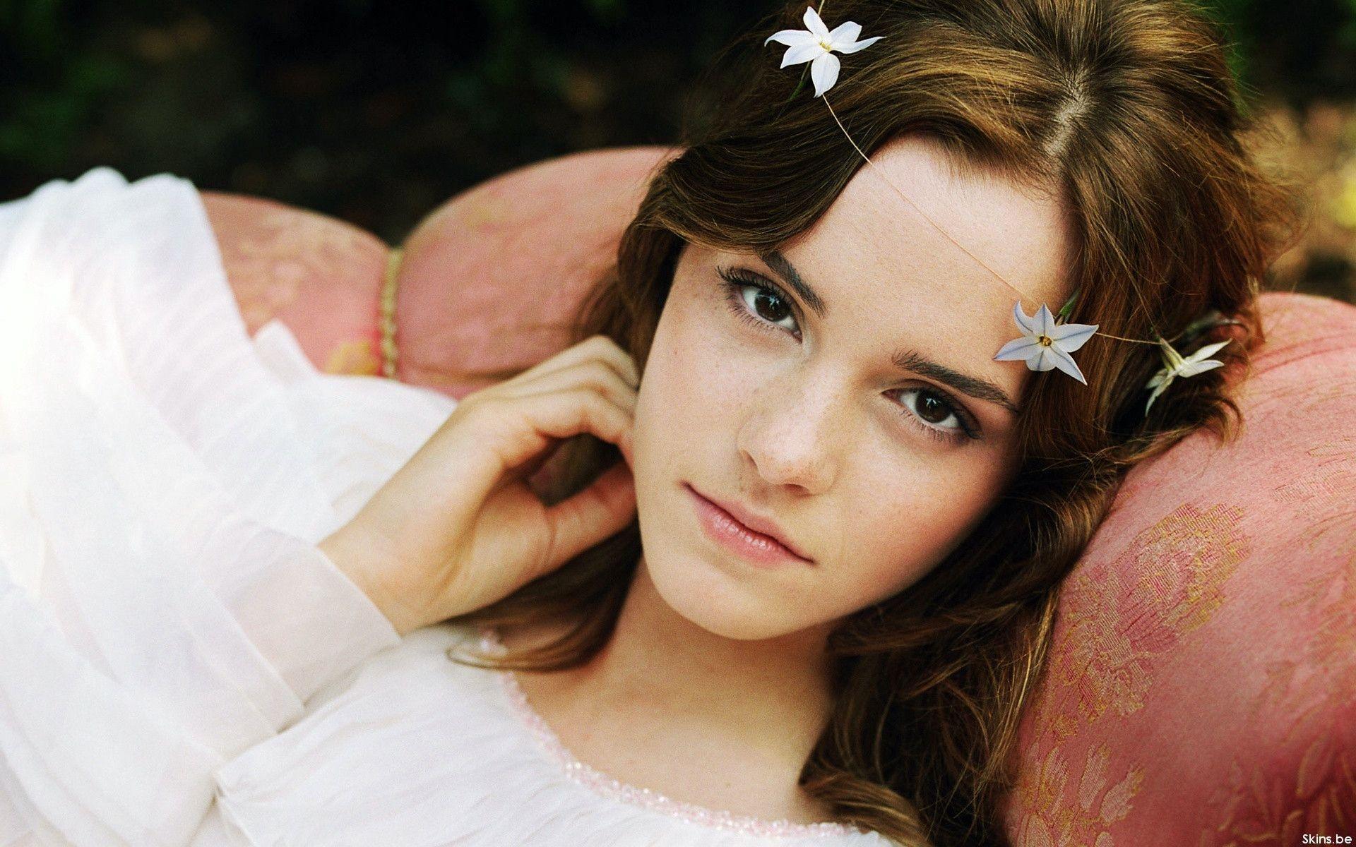 Latest Emma Watson HD Wallpapers Download