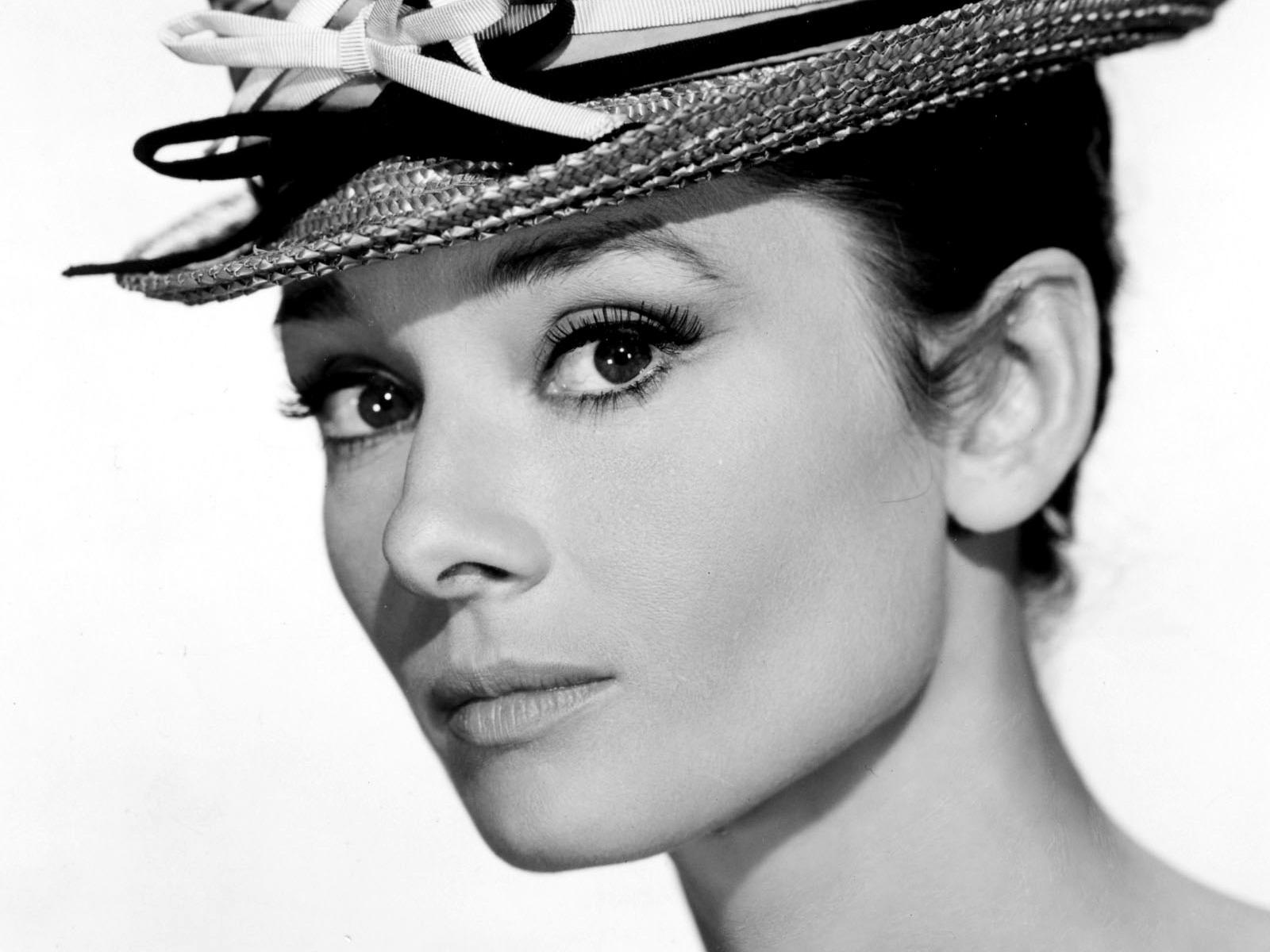 Audrey Hepburn Wallpapers and Backgrounds Image