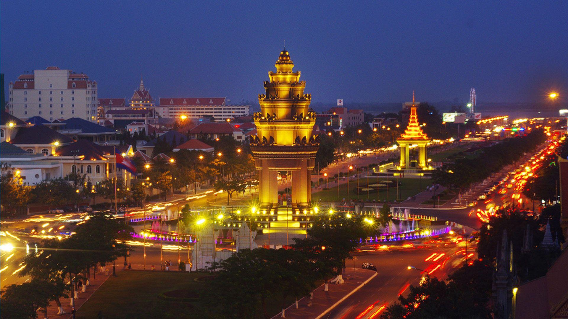 Evening panorama of the city of Phnom Penh